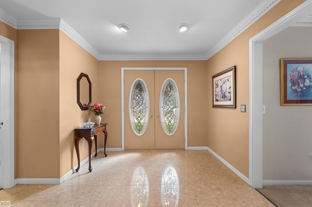 885 Medinah Drive, Rochester Hills, MI 48309