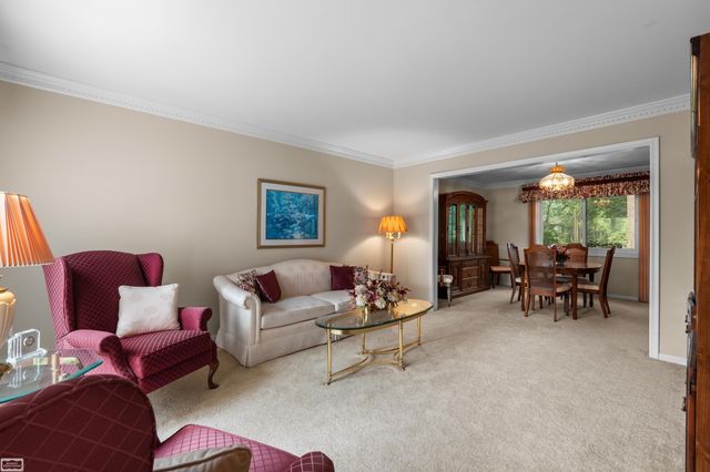 885 Medinah Drive, Rochester Hills, MI 48309