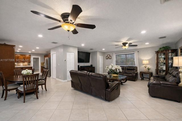 12901 SW 191st St ., Miami, FL 33177