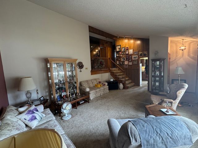 17329 Oconto Avenue, Tinley Park, IL 60477