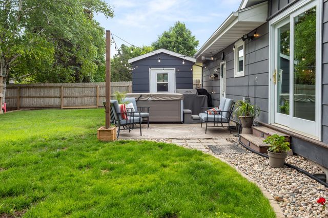 2849 Hickory Street N, Fargo, ND 58102