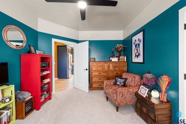 2400 W Trevi Pl Place, Sioux Falls, SD 57108