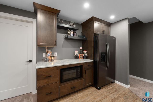 2400 W Trevi Pl Place, Sioux Falls, SD 57108