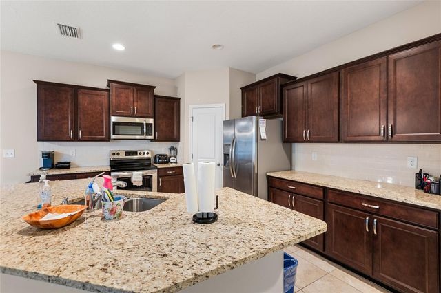 7727 TIMBERVIEW LOOP, Wesley Chapel, FL 33545