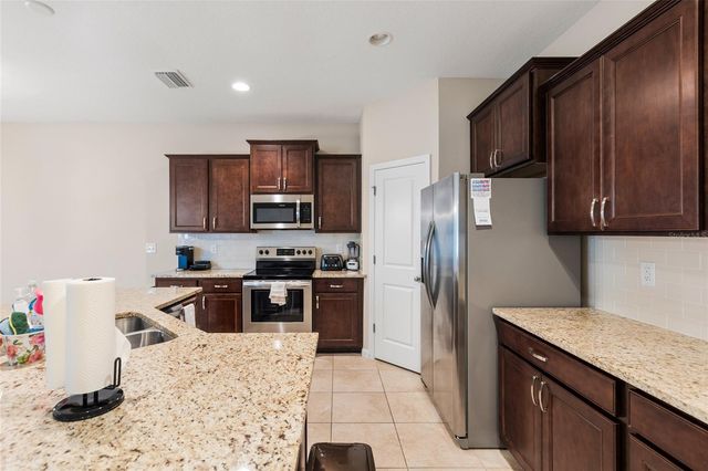 7727 TIMBERVIEW LOOP, Wesley Chapel, FL 33545