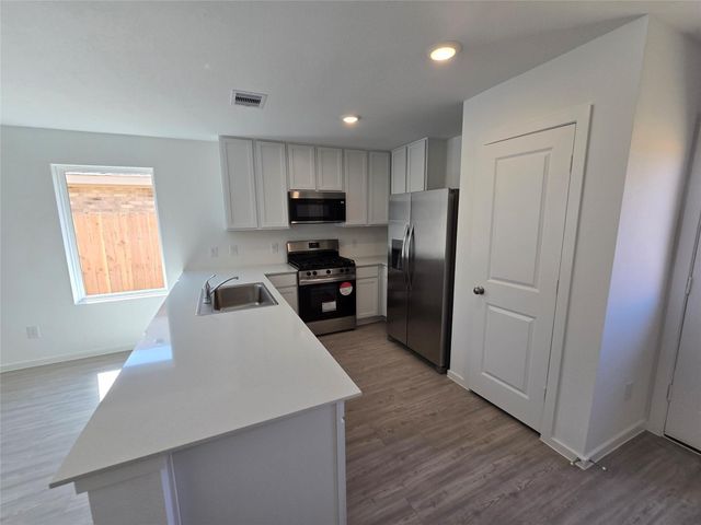 728 Zuppino Lane, Huffman, TX 77336