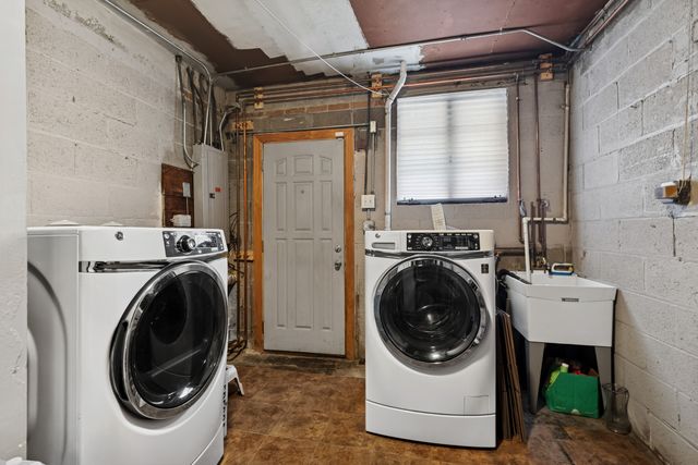 3904 W 137th Street, Crestwood, IL 60418