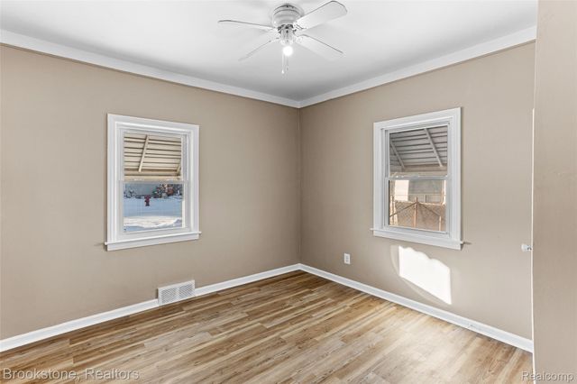 19595 Waldron Street, Roseville, MI 48066