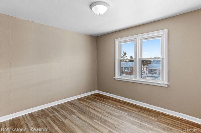 19595 Waldron Street, Roseville, MI 48066