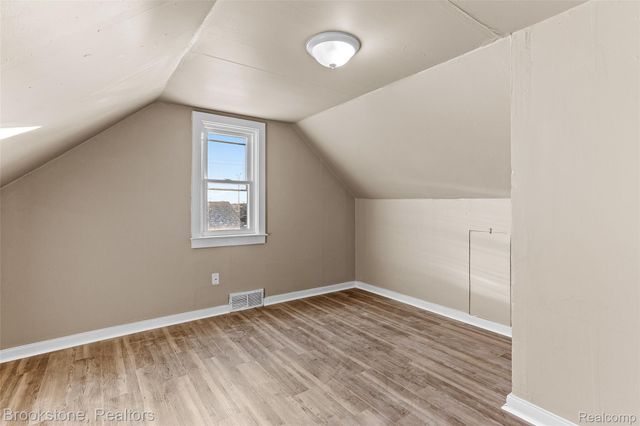 19595 Waldron Street, Roseville, MI 48066