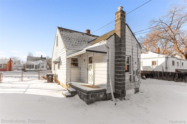 19595 Waldron Street, Roseville, MI 48066