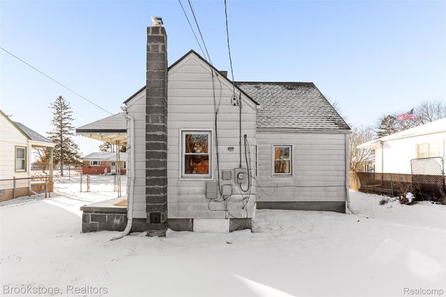 19595 Waldron Street, Roseville, MI 48066