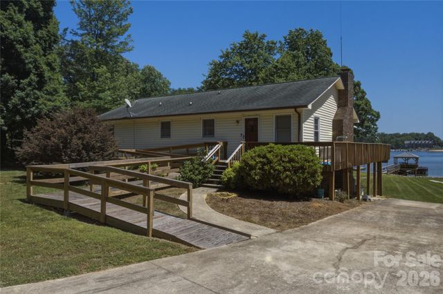 8226 Normandy Road, Denver, NC 28037