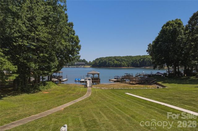 8226 Normandy Road, Denver, NC 28037