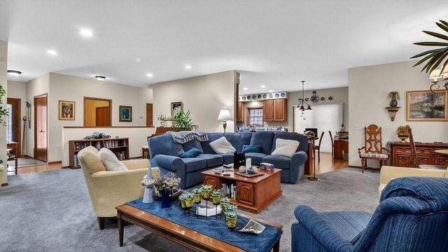 309 Tartan Place, Eau Claire, WI 54701