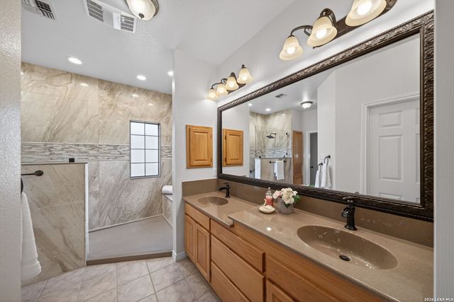 125 County Road 4720, Castroville, TX 78009