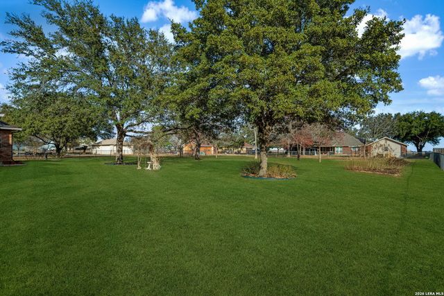 125 County Road 4720, Castroville, TX 78009