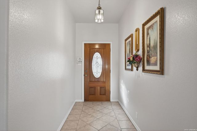 125 County Road 4720, Castroville, TX 78009