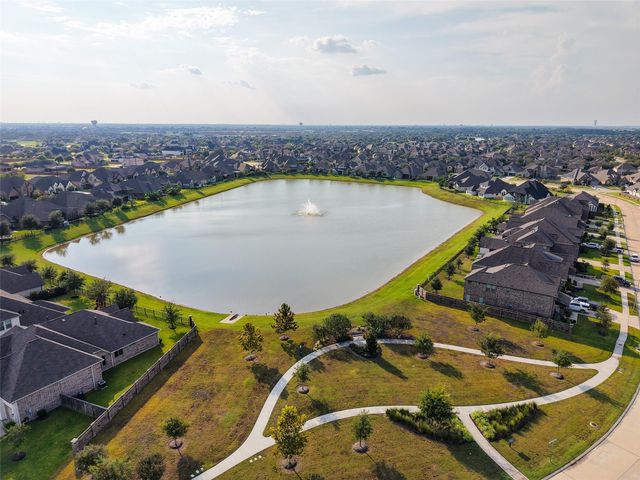 4932 Arbor Crest Lane, League City, TX 77573