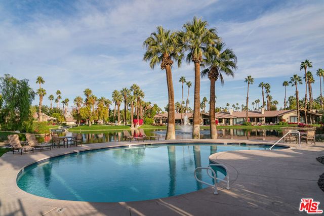106 Tanglewood Trail, Palm Desert, CA 92211