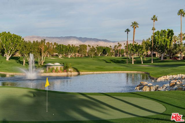 106 Tanglewood Trail, Palm Desert, CA 92211