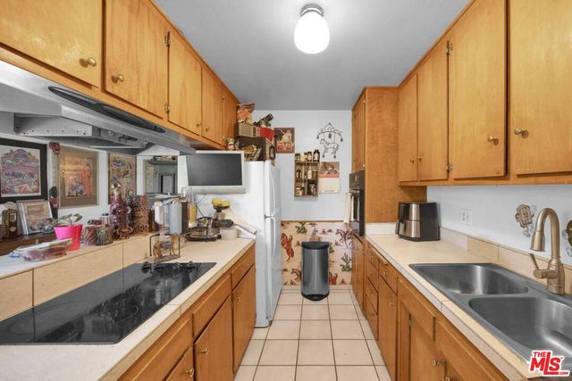 1019 American Place, Costa Mesa, CA 92627