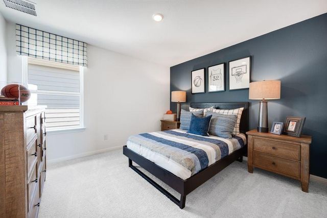 127 Mad Pupper DR, Buda, TX 78610