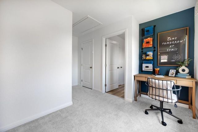 127 Mad Pupper DR, Buda, TX 78610