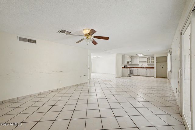 5916 W MONTE VISTA Road, Phoenix, AZ 85035