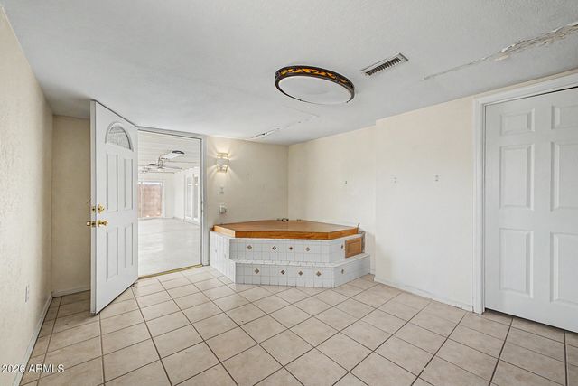 5916 W MONTE VISTA Road, Phoenix, AZ 85035