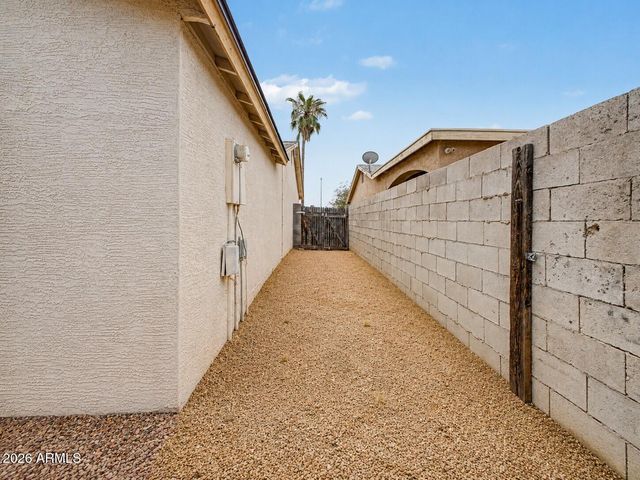5916 W MONTE VISTA Road, Phoenix, AZ 85035