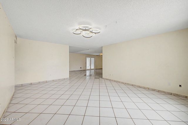 5916 W MONTE VISTA Road, Phoenix, AZ 85035