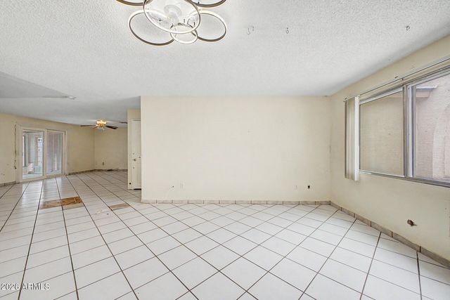 5916 W MONTE VISTA Road, Phoenix, AZ 85035
