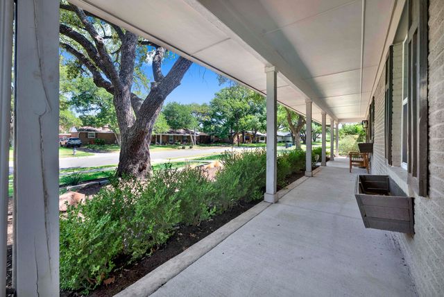 3326 Dartmoor Drive, Dallas, TX 75229