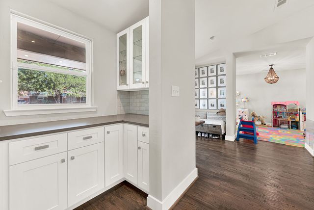 3326 Dartmoor Drive, Dallas, TX 75229