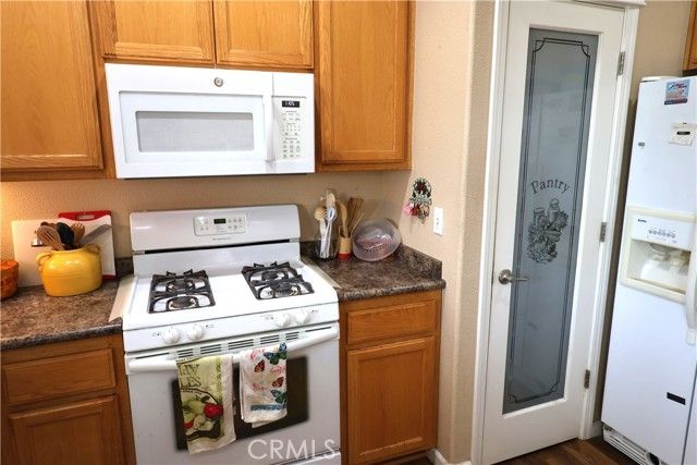 1890 North, Corning, CA 96021