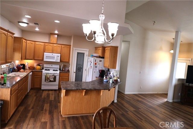 1890 North, Corning, CA 96021