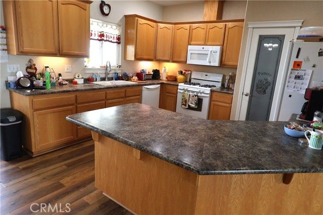 1890 North, Corning, CA 96021