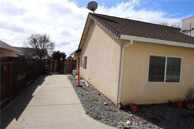 1890 North, Corning, CA 96021