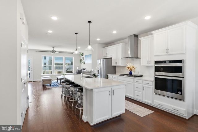 1946 GREENBRIAR HALL RD, Dumfries, VA 22026
