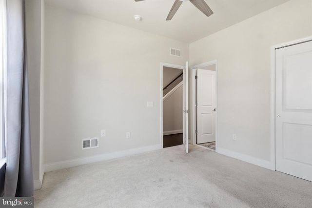 1946 GREENBRIAR HALL RD, Dumfries, VA 22026