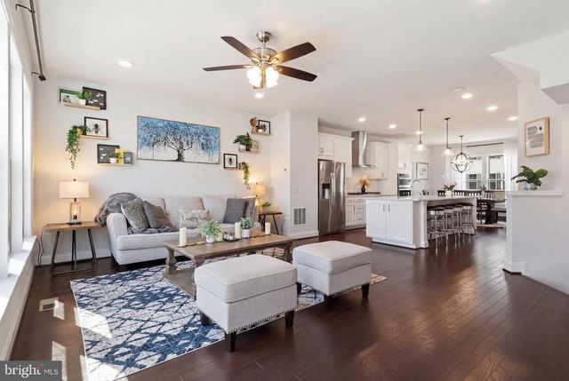 1946 GREENBRIAR HALL RD, Dumfries, VA 22026