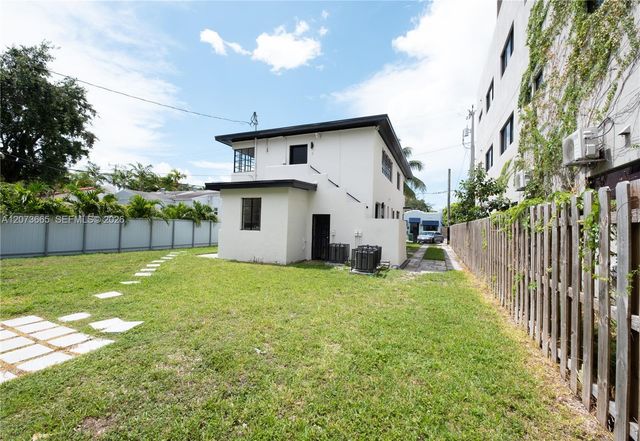 423 NE 71st Street 4, Miami, FL 33138
