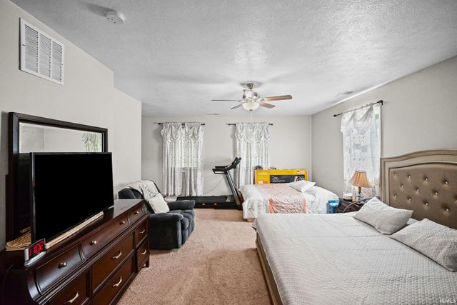 11386 W 1200 n Road, Monticello, IN 47960