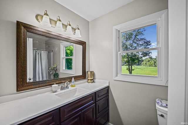 11386 W 1200 n Road, Monticello, IN 47960