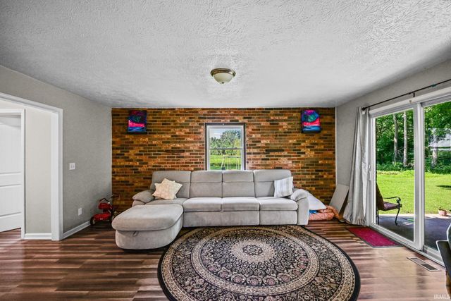 11386 W 1200 n Road, Monticello, IN 47960