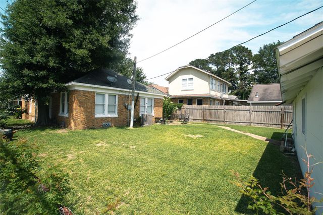 3229 Wisconsin Street, Baytown, TX 77520
