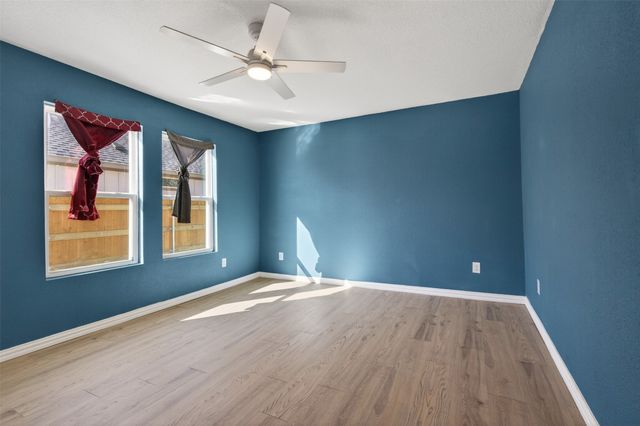 603 E Willingham Street, Cleburne, TX 76031