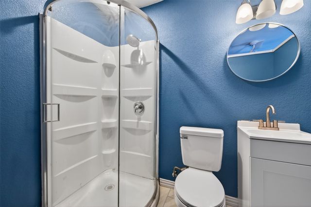 603 E Willingham Street, Cleburne, TX 76031