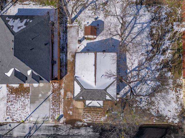 603 E Willingham Street, Cleburne, TX 76031